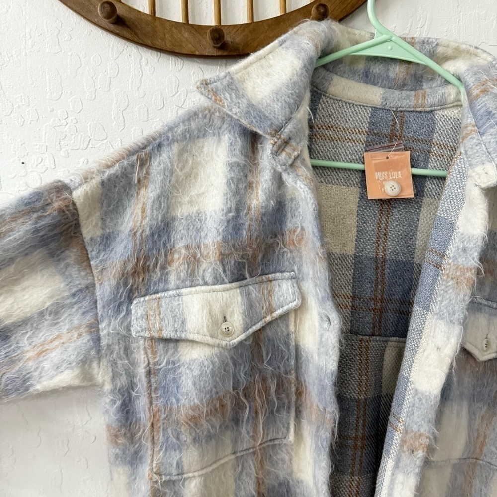 Miss Lola Blue Plaid Long Line Side Slit Fuzzy Button Down Shacket Jacket M/L - Picture 7 of 12